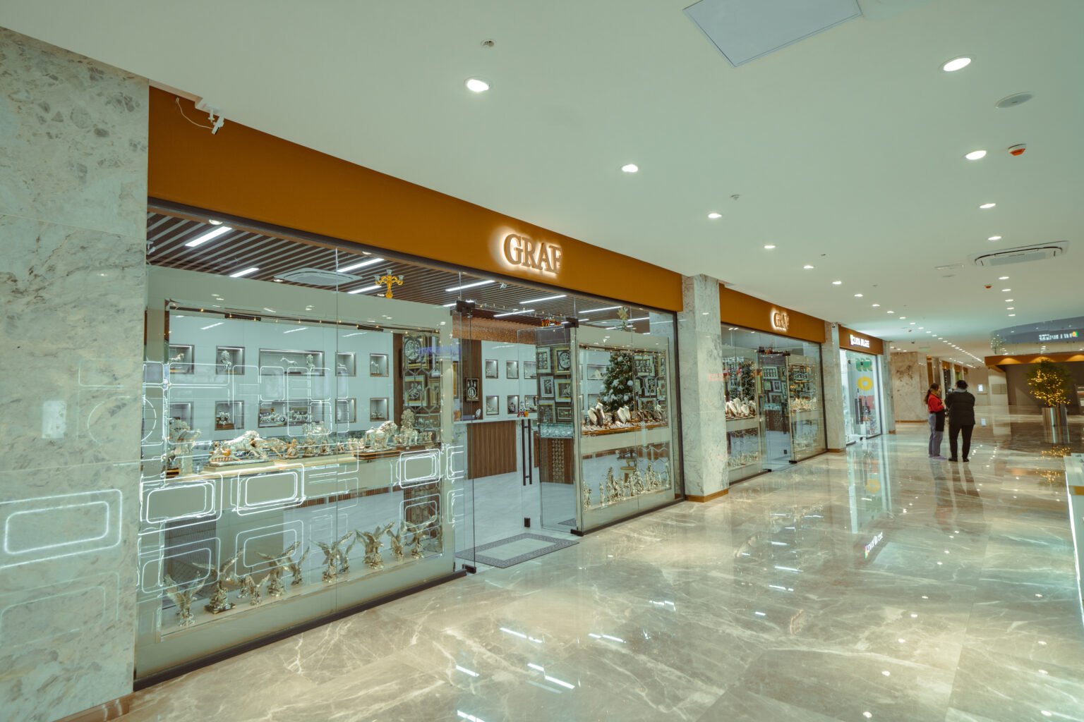 United Mall дахь GRAF үнэт эдлэлийн дэлгүүр, гантиг хонгил